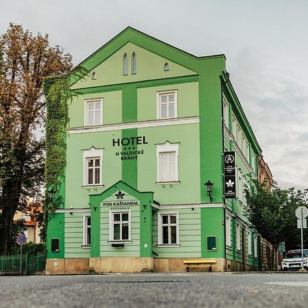 Hotel U Valdicke Brany Йичин Экстерьер фото
