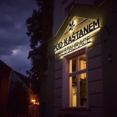 Hotel U Valdicke Brany Йичин Экстерьер фото